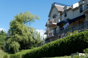 Гостиница Hotel St-Sauveur  Сен-Совьё-Дес-Монтс
